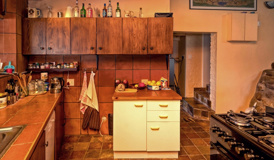 5 Bedroom Property for Sale in Clovelly Western Cape